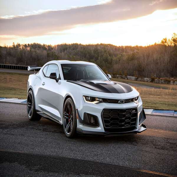 chevrolet-camaro-zl1-1le-_600x600